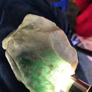 老坑木那高冰晴包浆翡翠原石牌子料