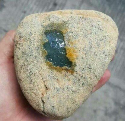 翡翠原石图片特征1