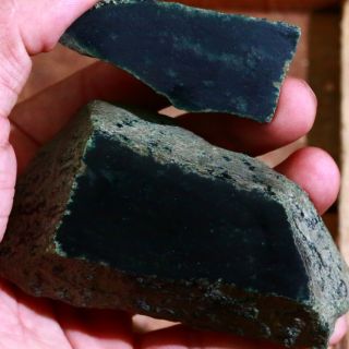 木那老坑翡翠原石-级品全脱沙冰绿戒面料、牌子料
