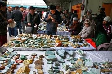 翡翠原石买卖市场